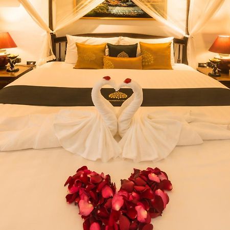 Tanawan Phuket Hotel Patong Exterior photo