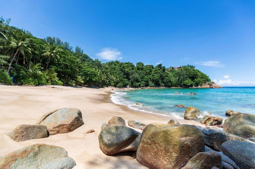 Tanawan Phuket Hotel Patong Exterior photo