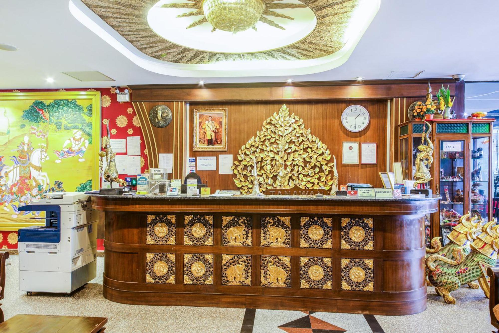 Tanawan Phuket Hotel Patong Exterior photo